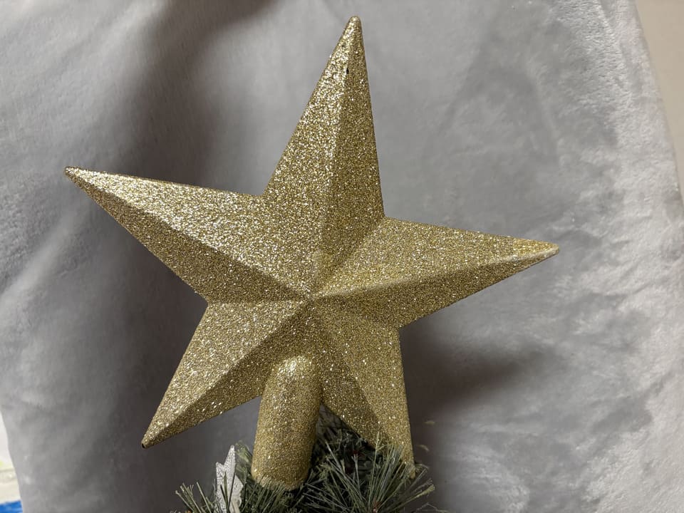 クリスマスツリーの星